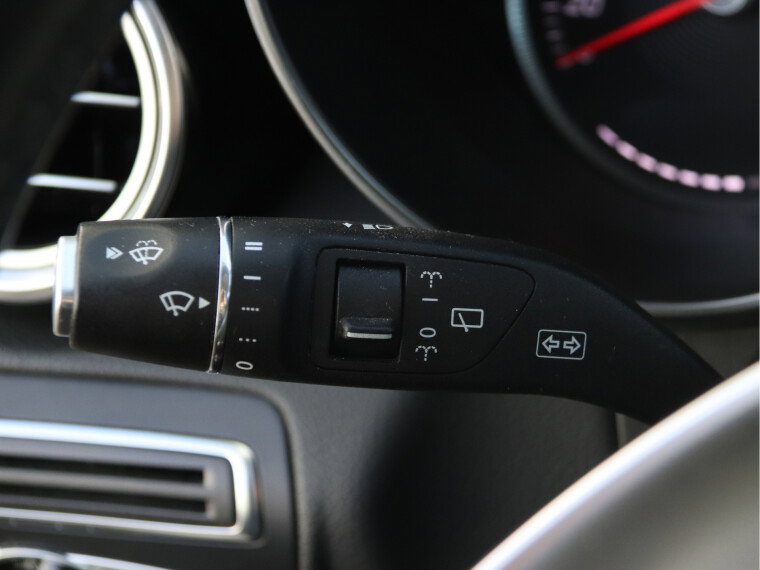 Mercedes-Benz - GLC