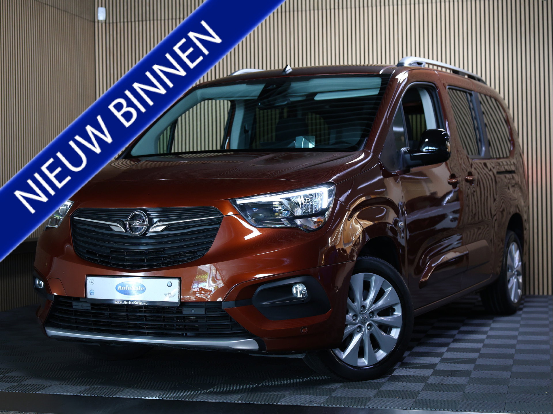 Opel Combo 1.2 Turbo Innovation XL 7pers AUTOM NAVI Carplay TREKH 360 Cam L2H1 '21 - foto 1