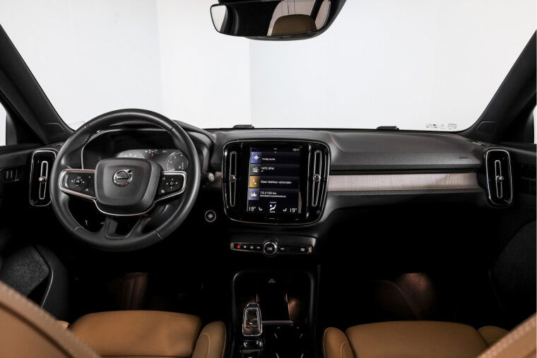 Volvo - XC40