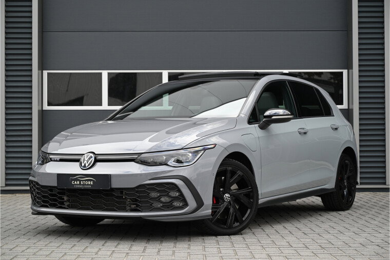 Foto van Volkswagen Golf 1.4 GTE ***VERKOCHT*** PANO / LEDER / IQ LIGHT / MEMORY / CAMERA / DCC / TREKHAAK / BLACK STYLE / NARDO GREY