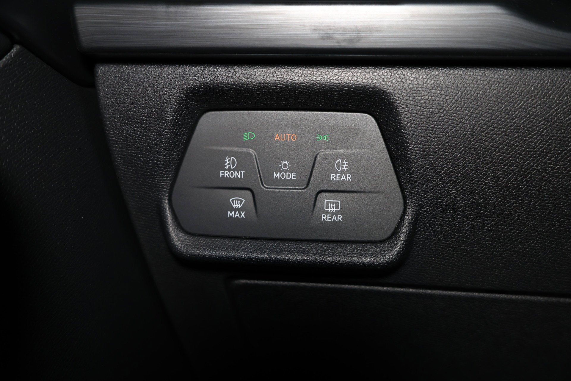 CUPRA 1.4 e-Hybrid Adrenaline AVM CARPLAY NAVI PANO MEMORY VIRTUAL CAMERA SFEER "23 - foto 14