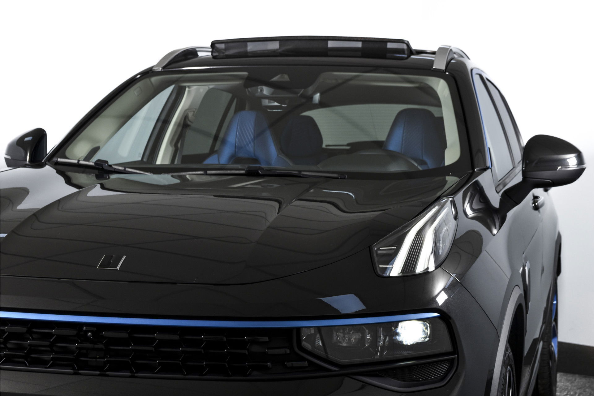 Lynk & Co - 01