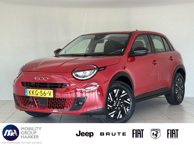 Foto van Fiat 600 1.2 Hybrid Urban