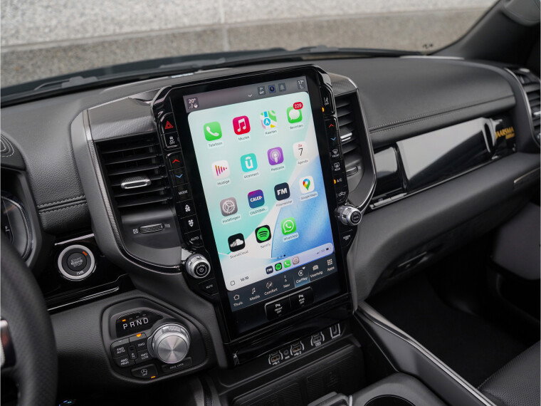 Apple carplay