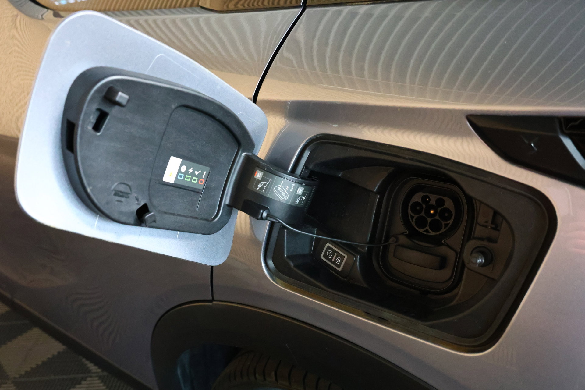 DS Crossback E-Tense PERFORMANCE AVM VIRTUAL NAVI HEADUP CLIMA STOELVW PARKASS. "20 - foto 16