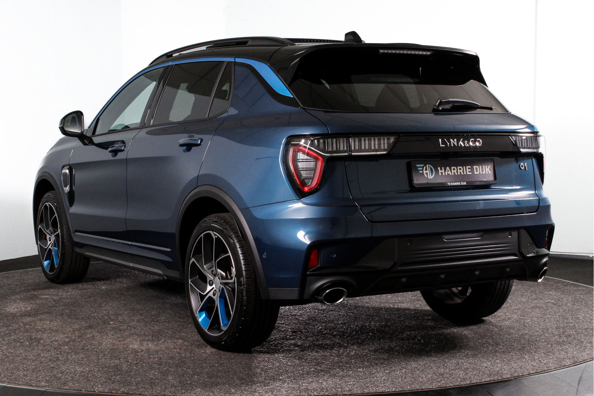 Lynk & Co - 01
