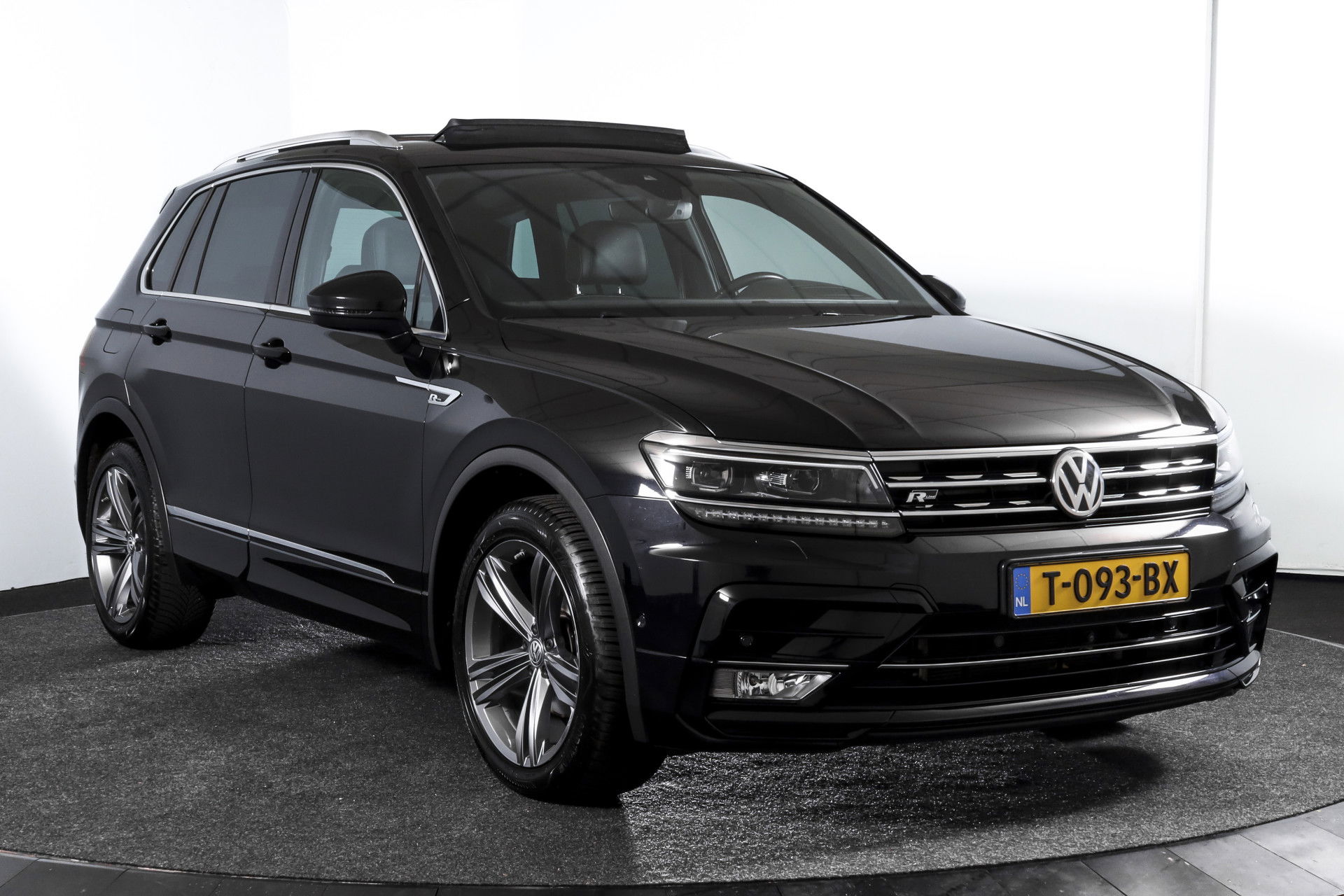 Volkswagen - Tiguan