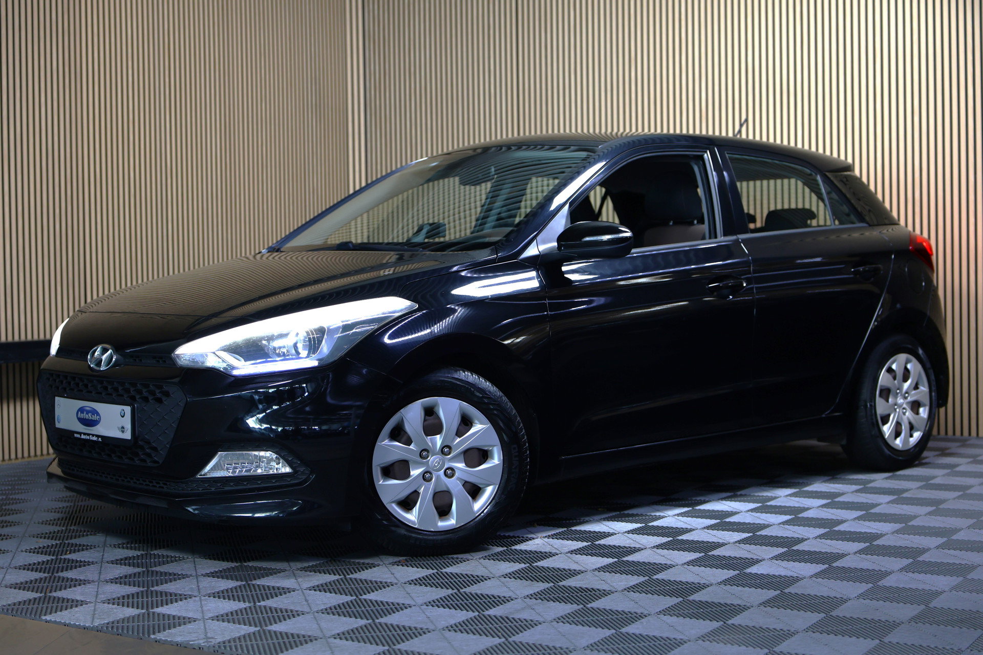 Hyundai 1.2 HP i-Motion Comfort CRUISE CLIMA BT THAAK NAP '15 - foto 10