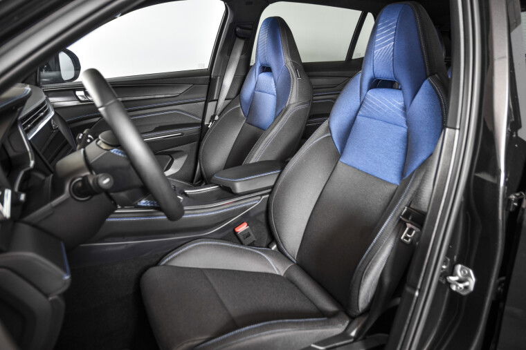Lynk & Co - 01