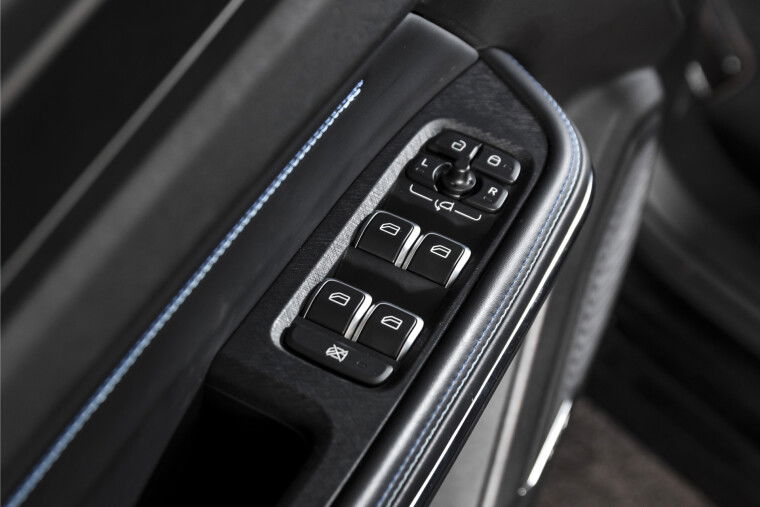 Lynk & Co - 01