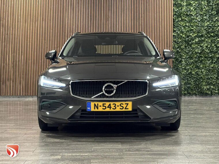 Volvo V60 2.0 B3 Essential Edition