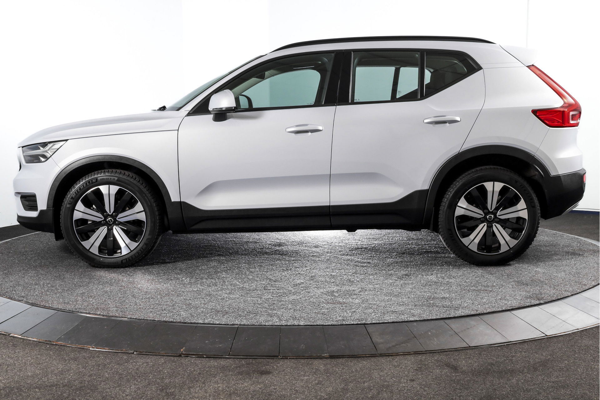Volvo - XC40