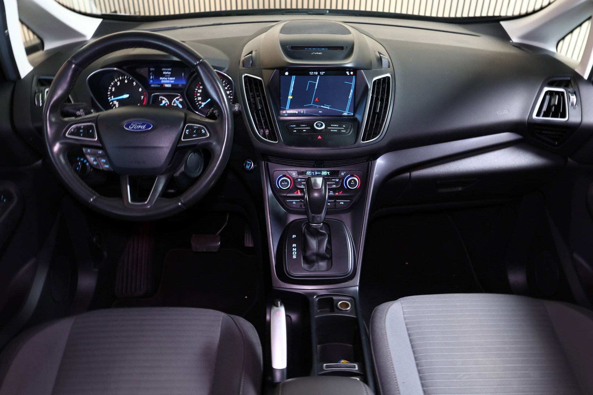 Ford 1.5 Titanium AUTOMAAT NAVI STOELVW KEYLS PDC CRUISE BT '17 - foto 2