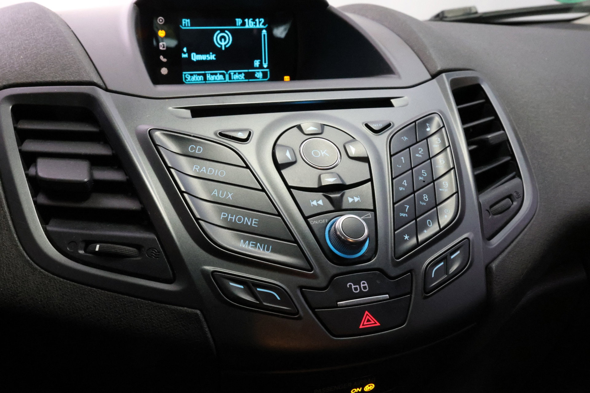 Ford 1.0 EcoB 60.000 km ! Titanium AIRCO BT STOELVERWARMING '15 - foto 19