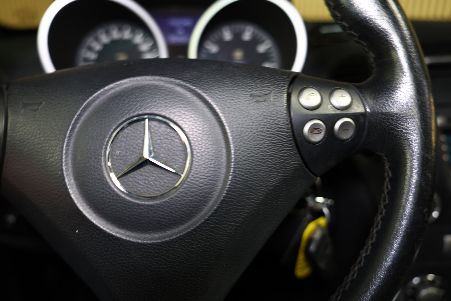 Mercedes-Benz 350 106.000 km ! Sportleder Topstaat ! - foto 17
