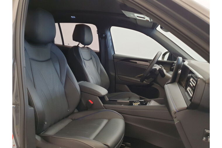 Volkswagen Tiguan 1.5 TSI 150pk DSG/AUT R-Line Leder, Wegklapbare trekhaak, Panoramadak, 360 camera