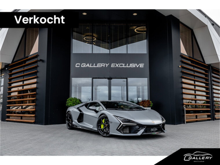 Lamborghini Revuelto