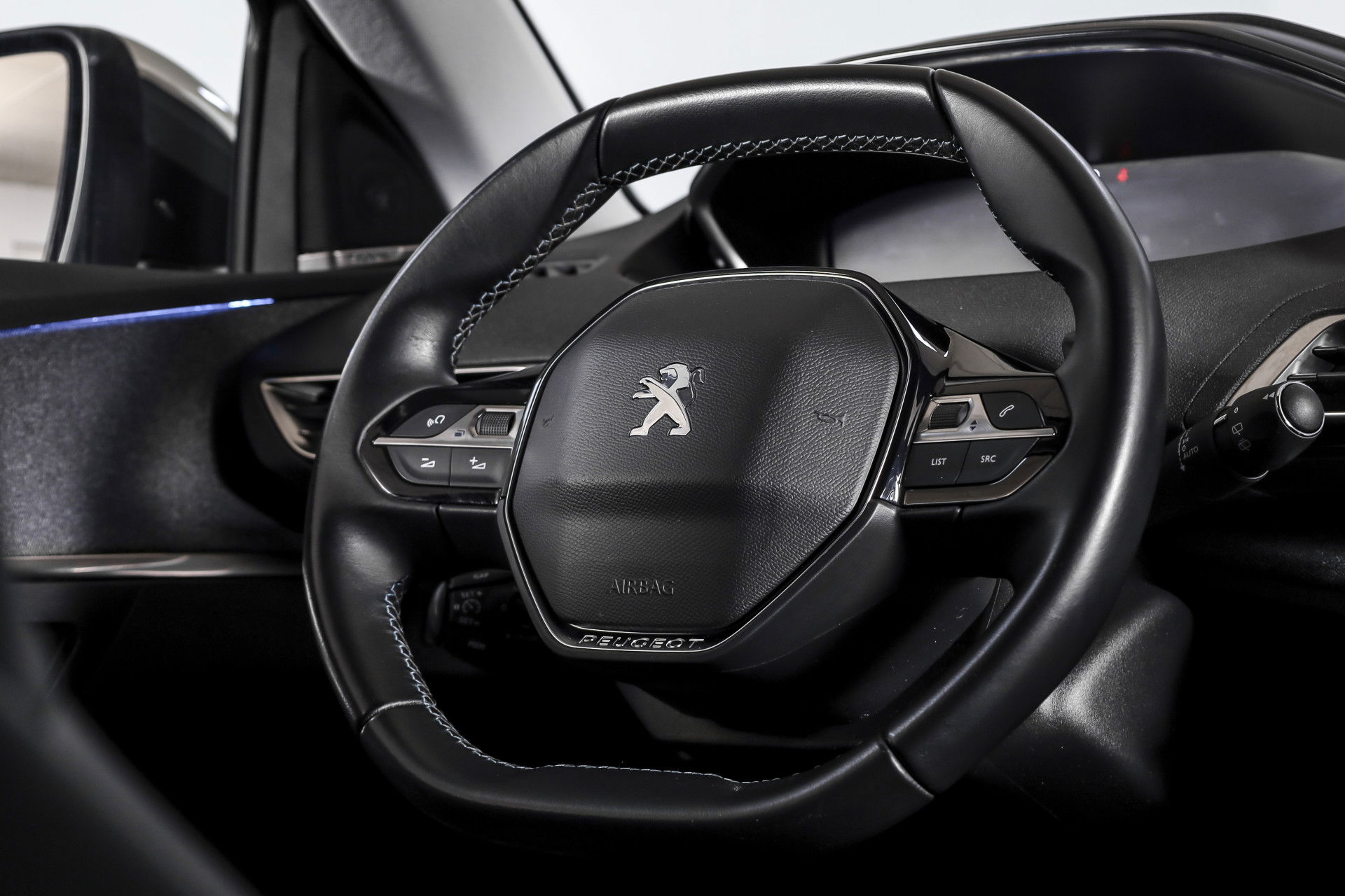 Peugeot - 3008