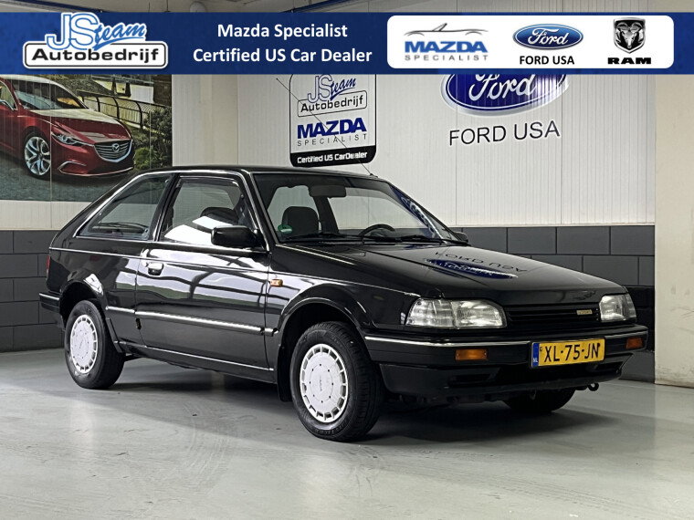 Mazda 323