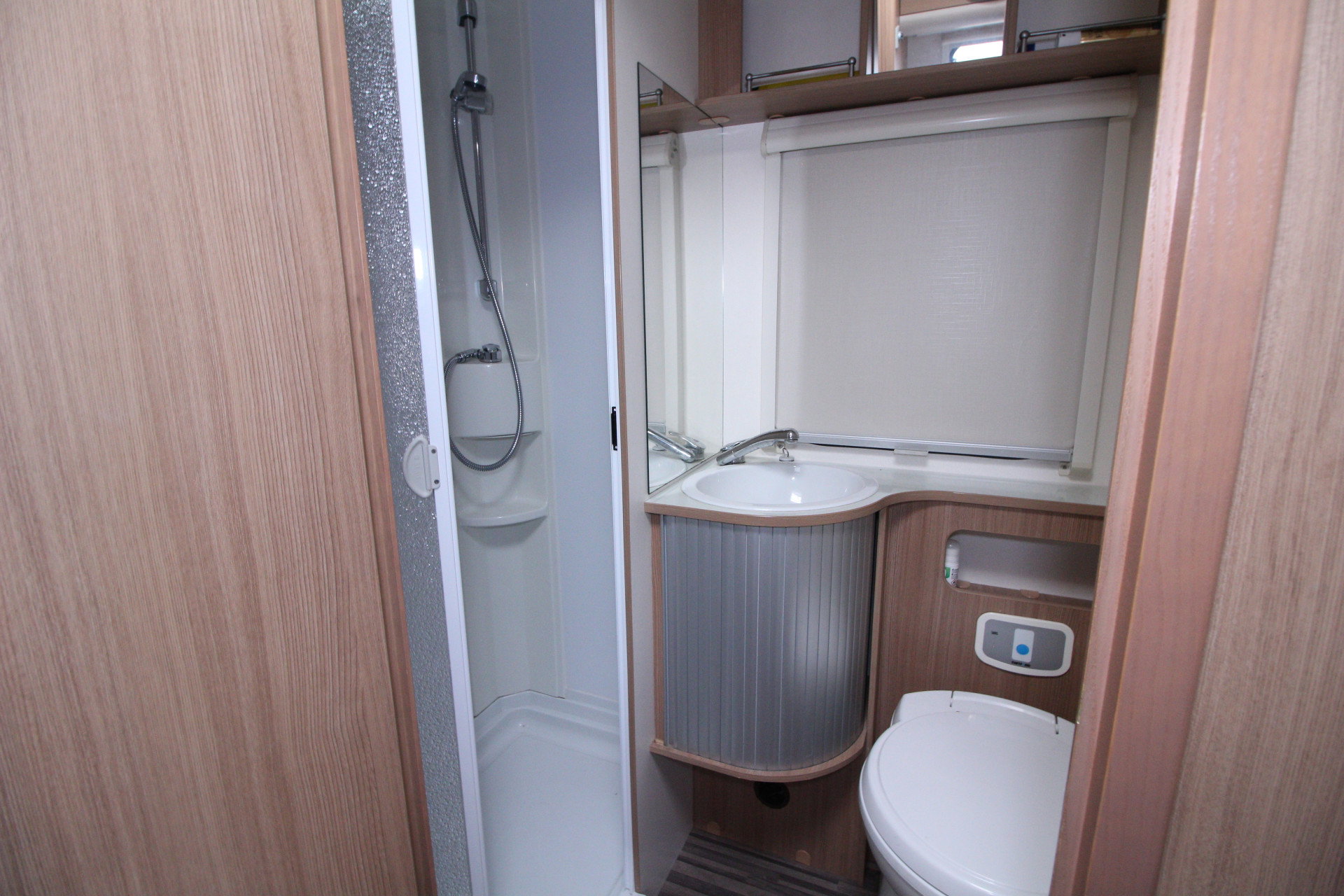 Sun Living A49DF 6 Persoons AVM CRUISE A.CAMERA AIRCO ZONNEPANEEL '14 - foto 35