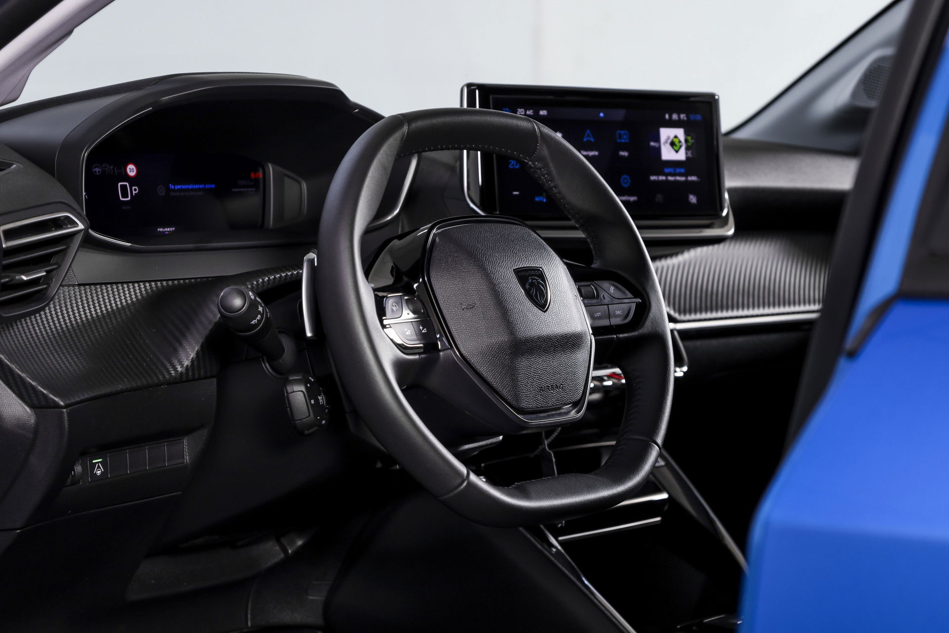 Peugeot - 208