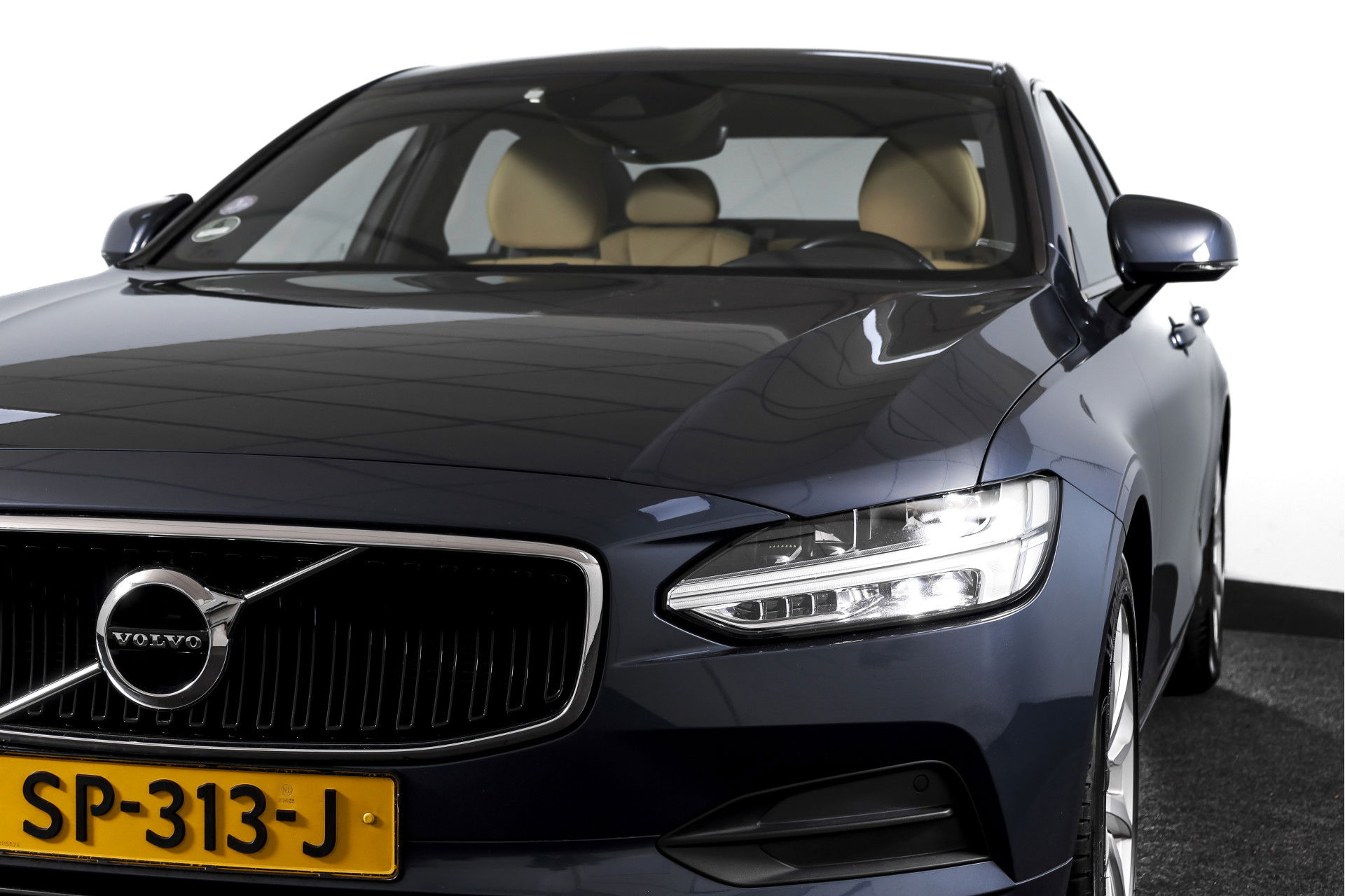 Volvo - S90