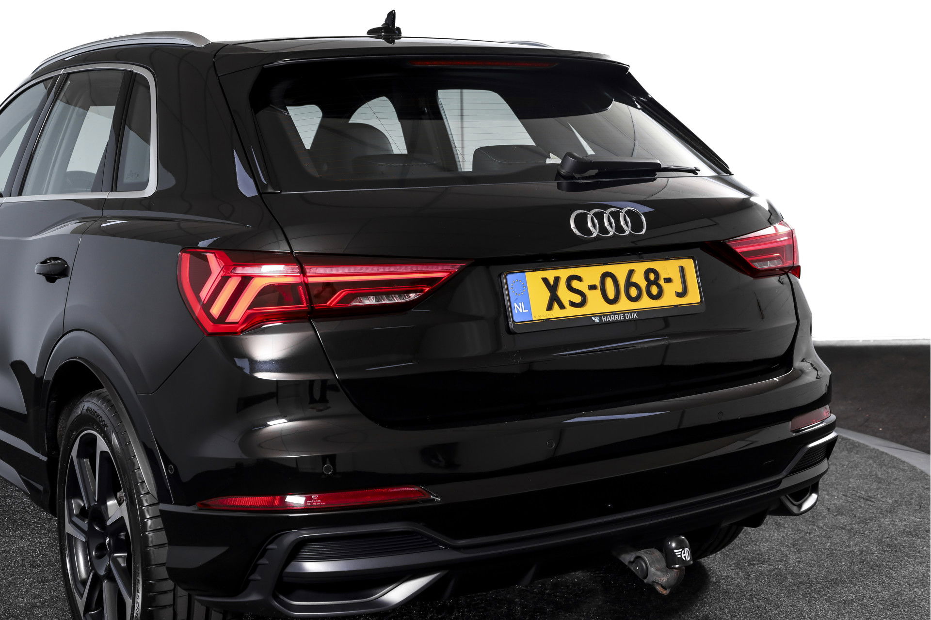 Audi - Q3