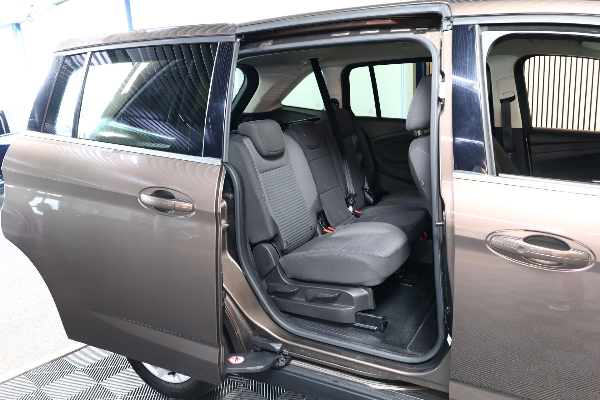 Ford 1.5 Titanium AUTOMAAT NAVI STOELVW KEYLS PDC CRUISE BT '17 - foto 23