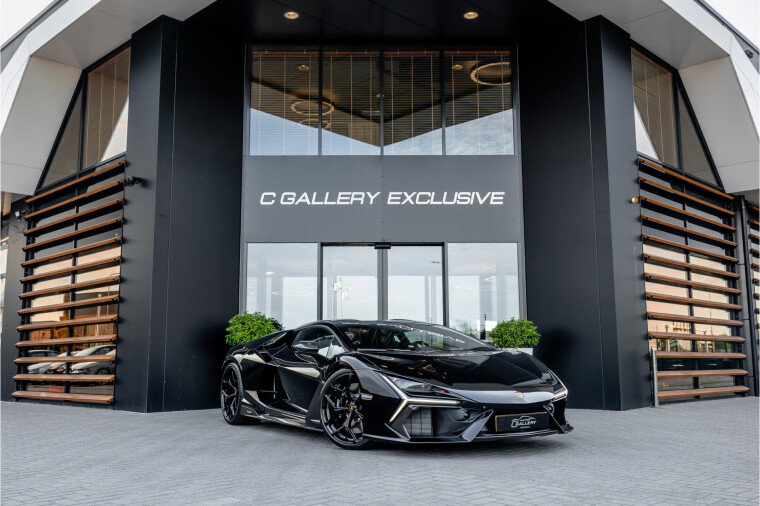 Lamborghini Revuelto