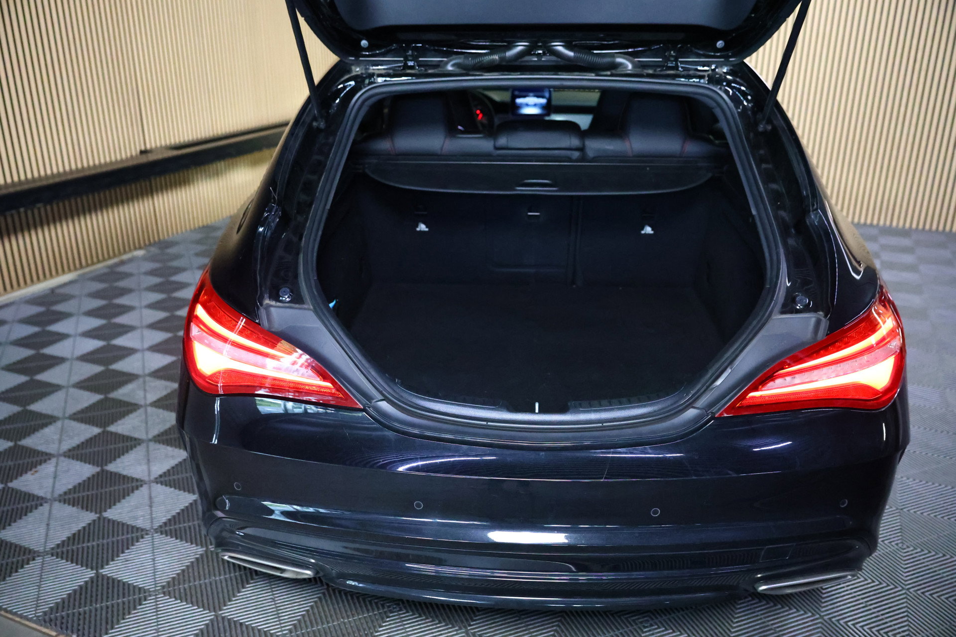 Mercedes-Benz 180 AMG Shooting Brake AUTOM AVM CAMERA PDC BT '19 - foto 32