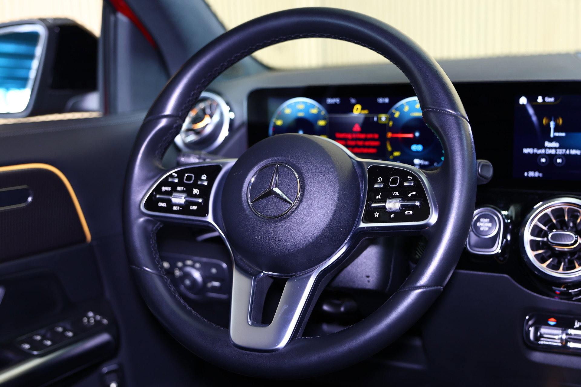 Mercedes-Benz 250 e AMG Line AVM CARPLAY NAVI CLIMA PDC CRUISE CAMERA SFEER THAAK '22 - foto 39