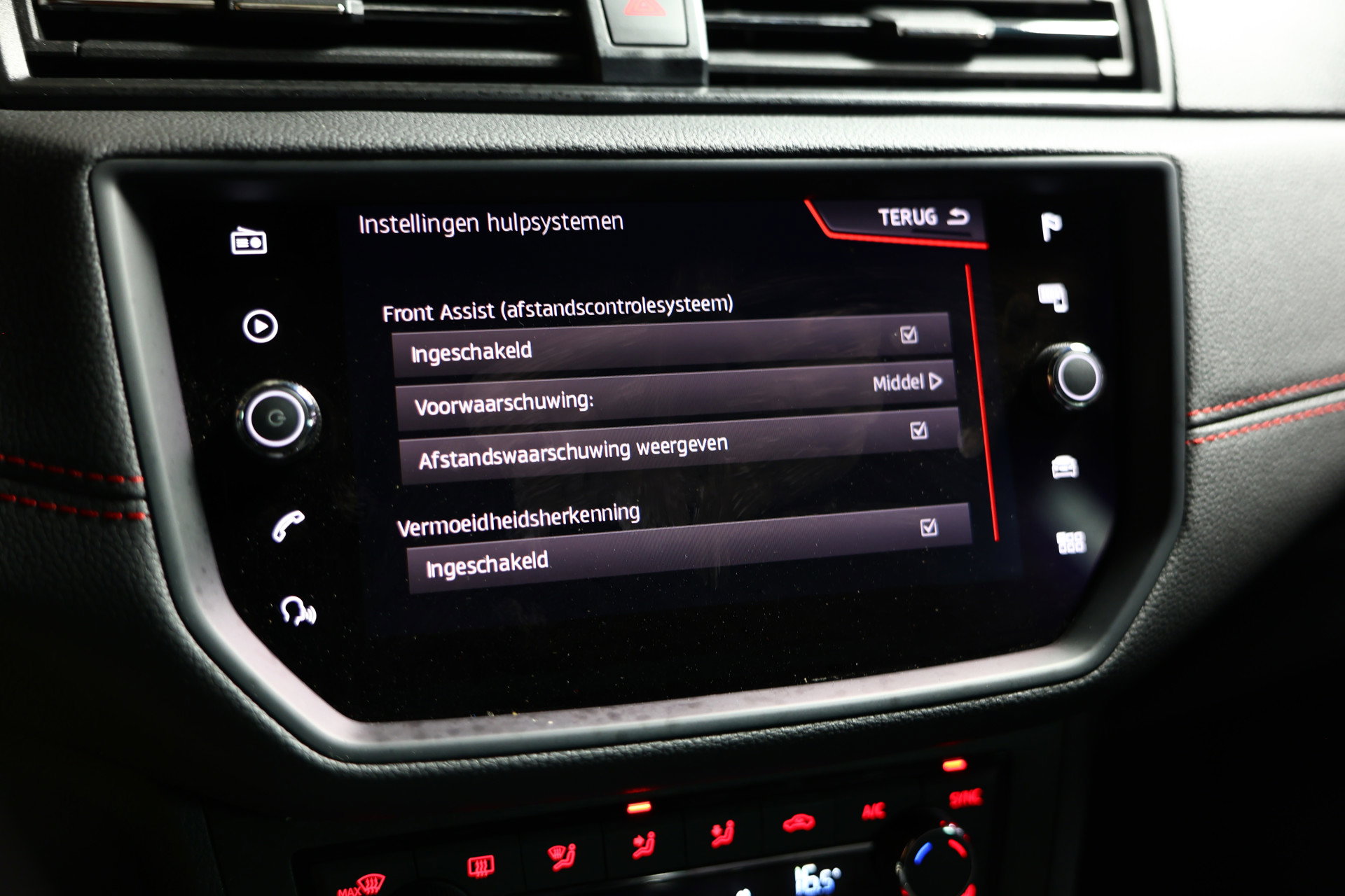 SEAT 1.0 TSI FR NAVI CLIMA CRUISE SFEER BEATS PDC LED CAMERA BT NFC SDP '19 - foto 29