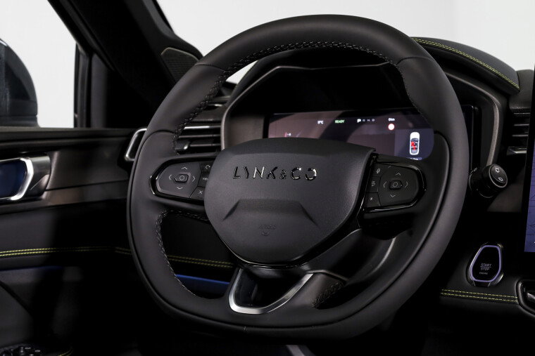 Lynk & Co - 01
