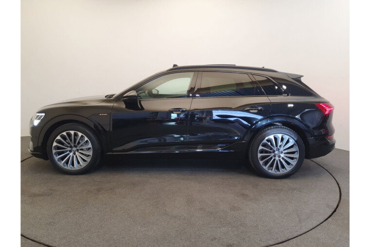 Audi e-tron 55 quattro S-Line 95 kWh Trekhaak, Pano, RS-stoelen, Matrix, 360 camera