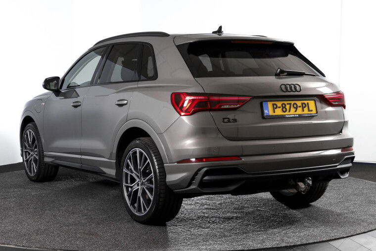 Audi - Q3