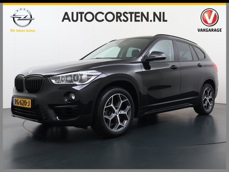 Foto van BMW X1 sDrive18i 141PK Automaat Sportstoelen Trekhaak Navi Ecc Sport Line Executive