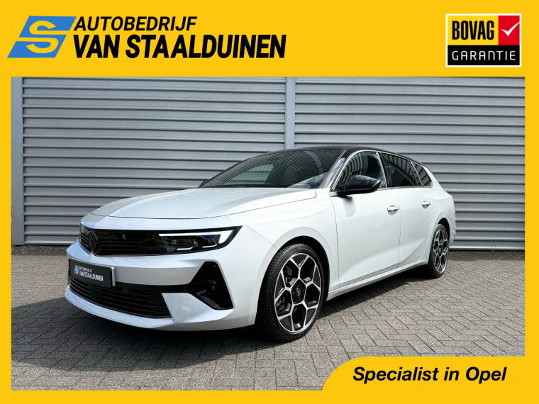 Foto van Opel Astra Sports Tourer 1.6 Turbo Plug In Hybrid Ultimate