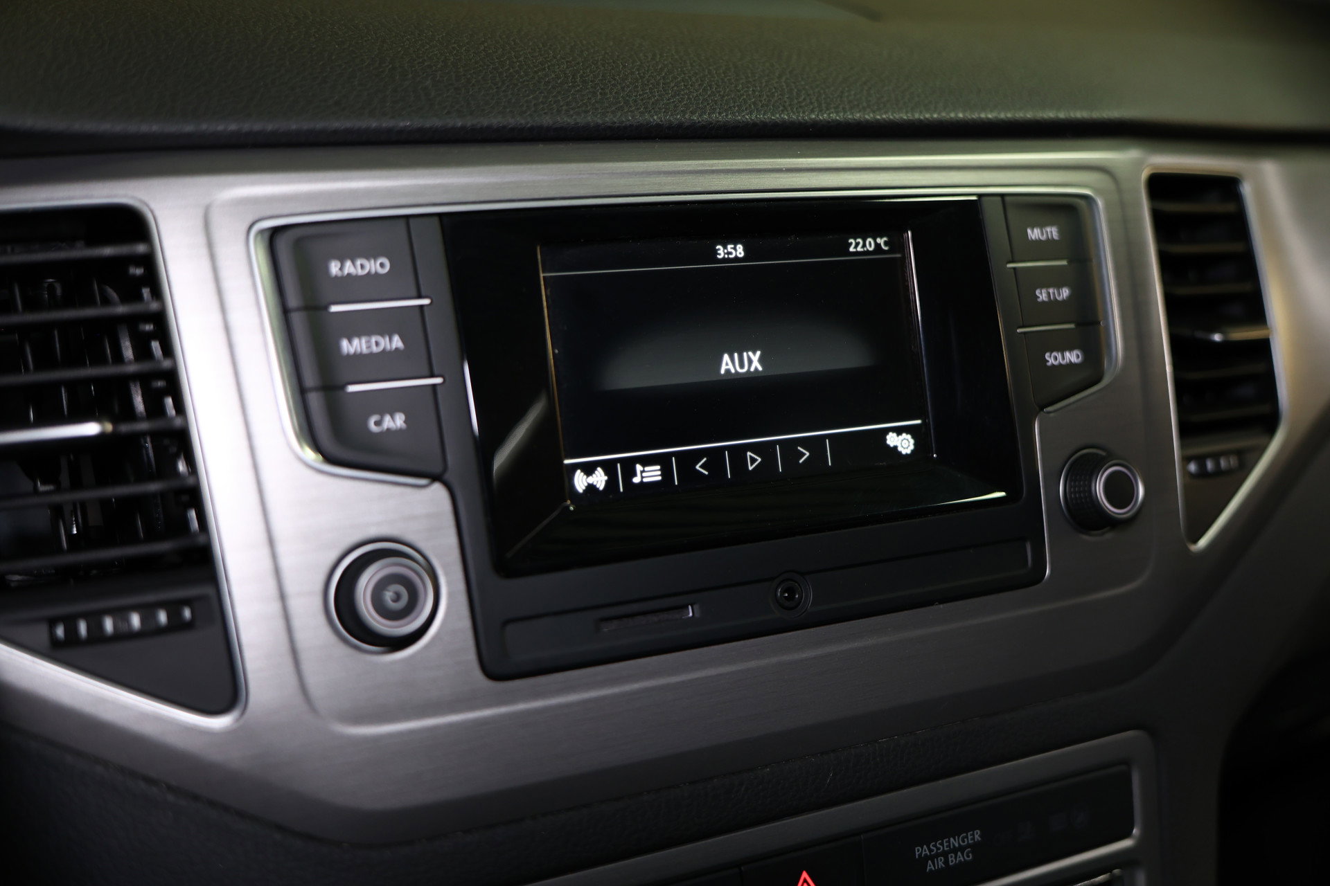Volkswagen 1.2 TSI AVM Business Edition Connected AIRCO CRUISE AUX PDC STOELVW"17 - foto 19