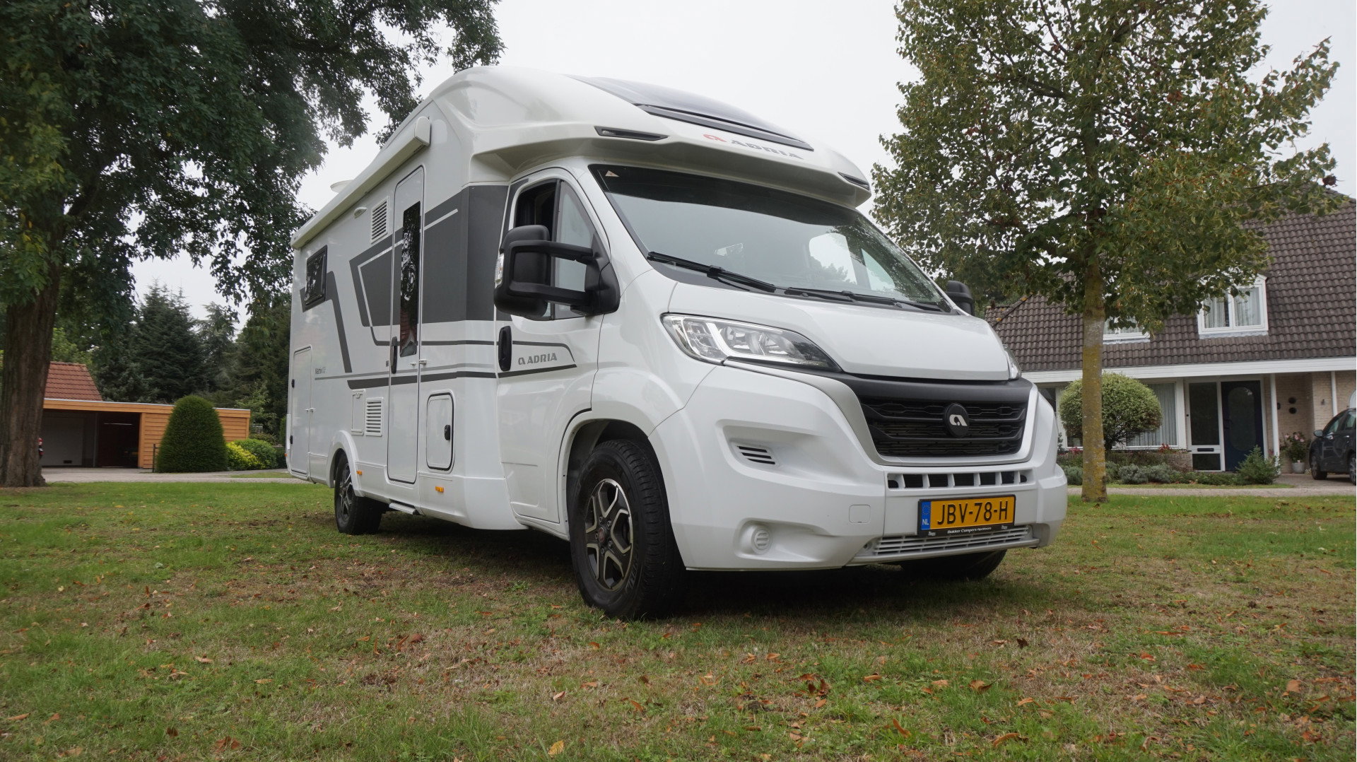 Adria MATRIX 670SC PLUS AUTOMAAT 141 pk Zonnepan. Electr. Fietsendrager / Hefbed 023 - foto 5