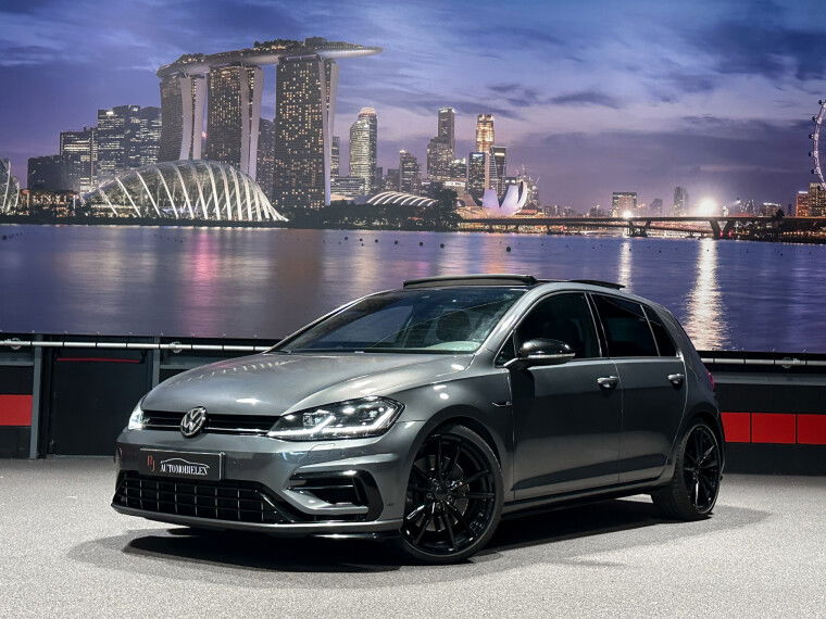 Foto van Volkswagen Golf 2.0 TSI 4Motion R