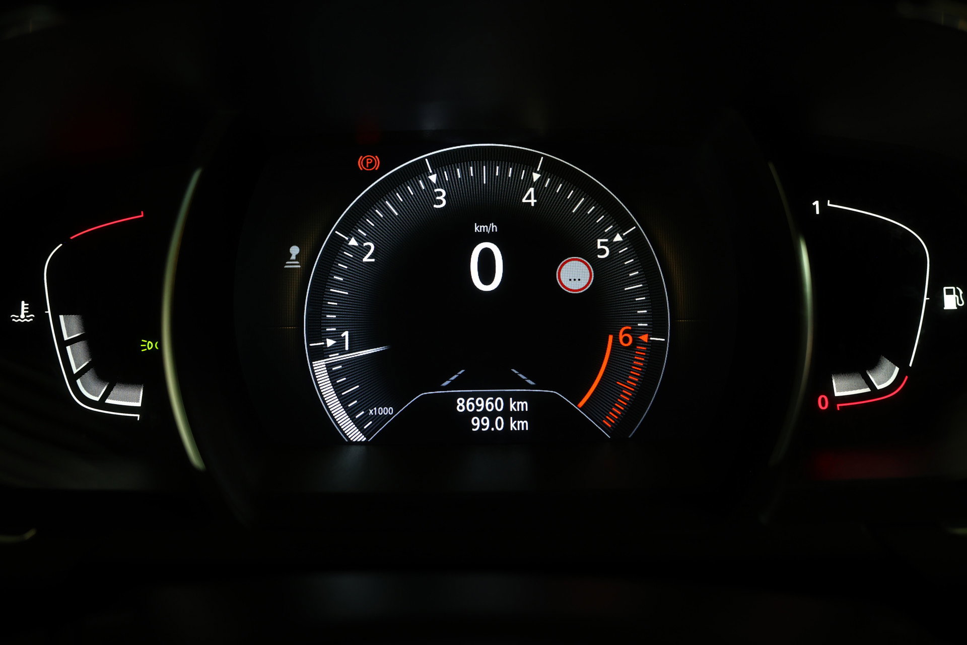 Renault 1.2 TCe Intens AVM LED NAVI CRUISE CLIMA KEYLESS PDC BT THAAK "17 - foto 14