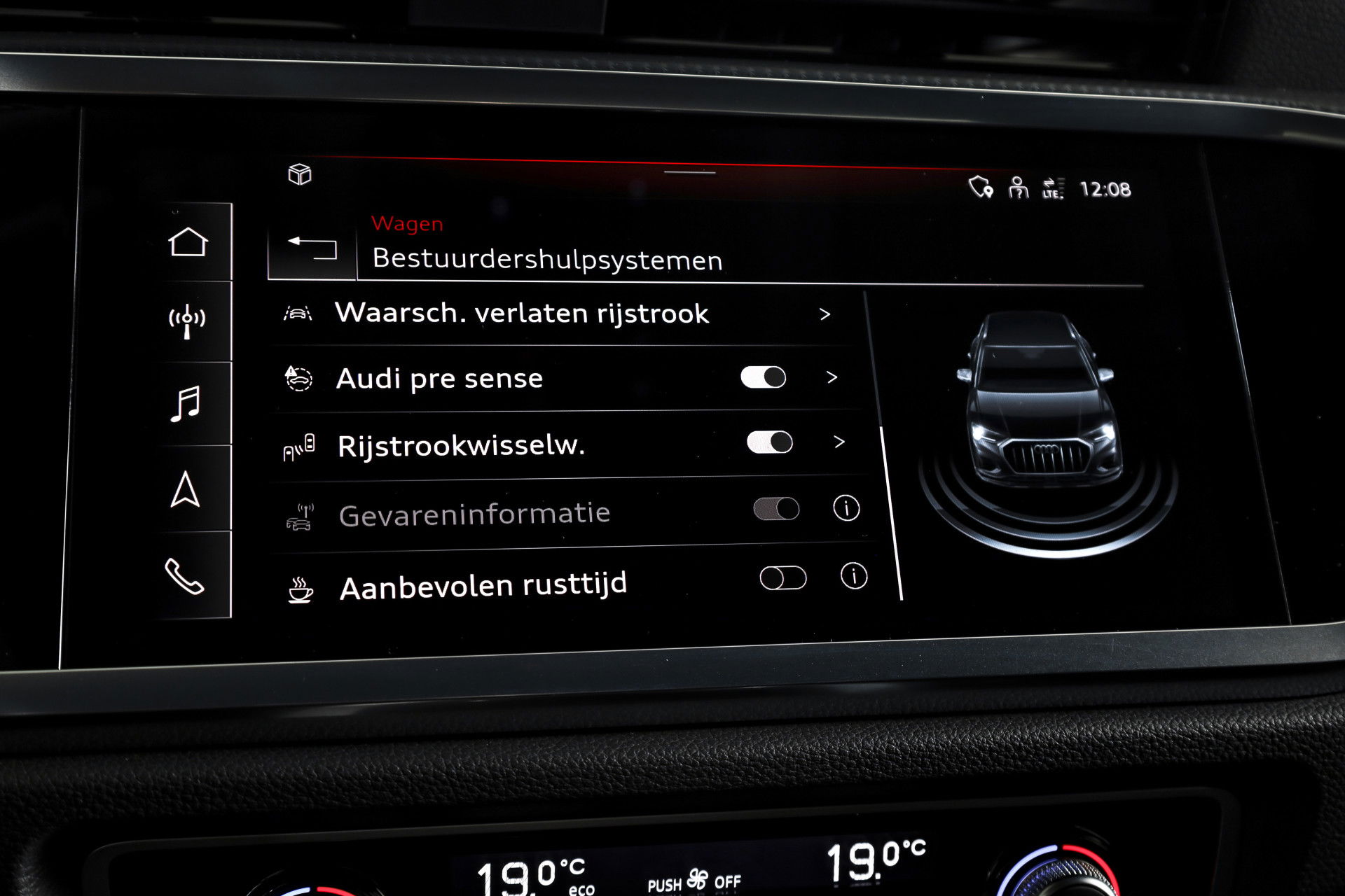 Audi - Q3