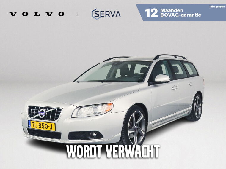 Foto van Volvo V70 T4 Momentum | Airco | Cruise control | Stoelverwarming | Trekhaak