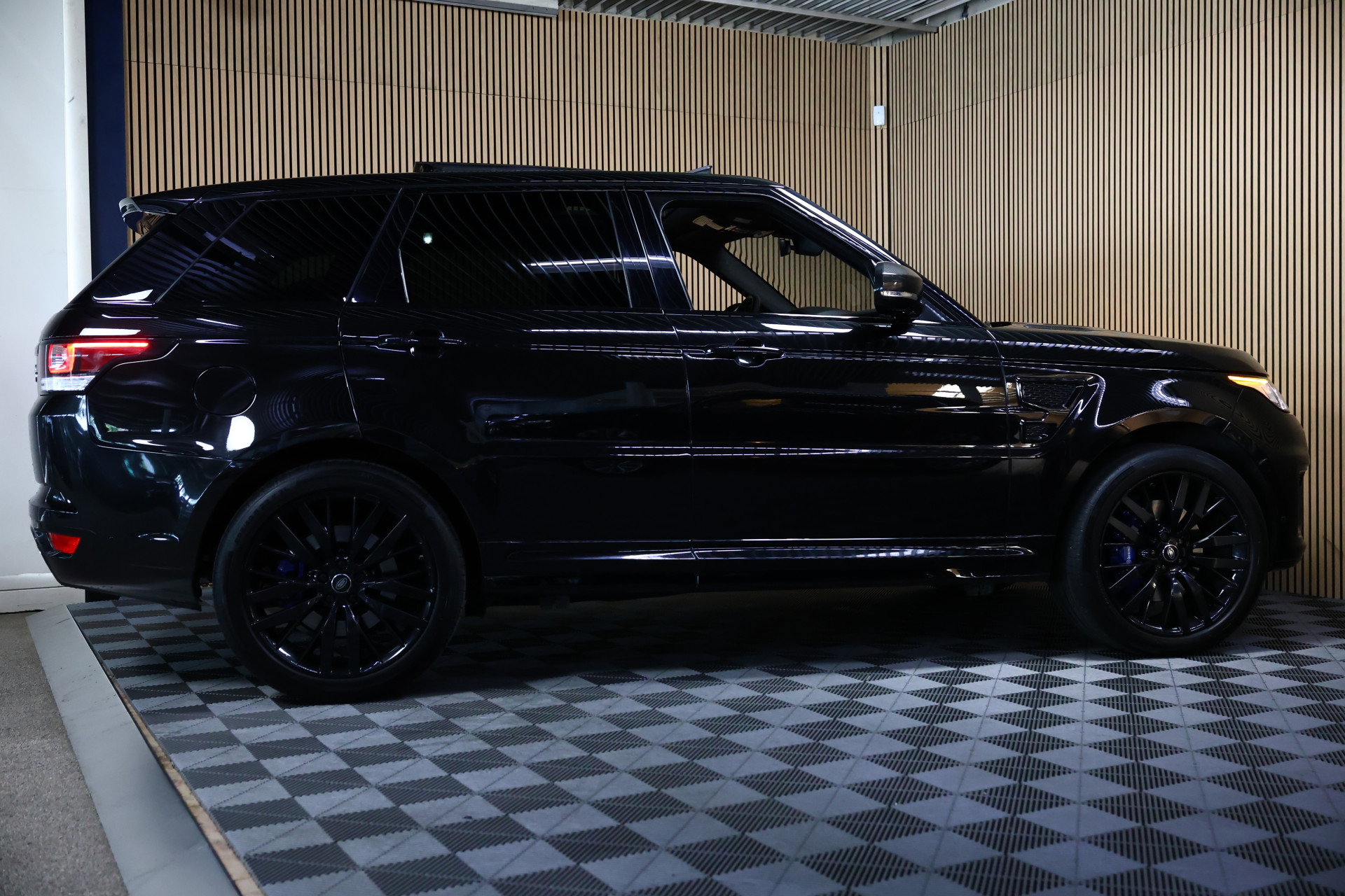 Land Rover 5.0 V8 Supercharged SVR Carbon Edition AVM Full Option! - foto 11
