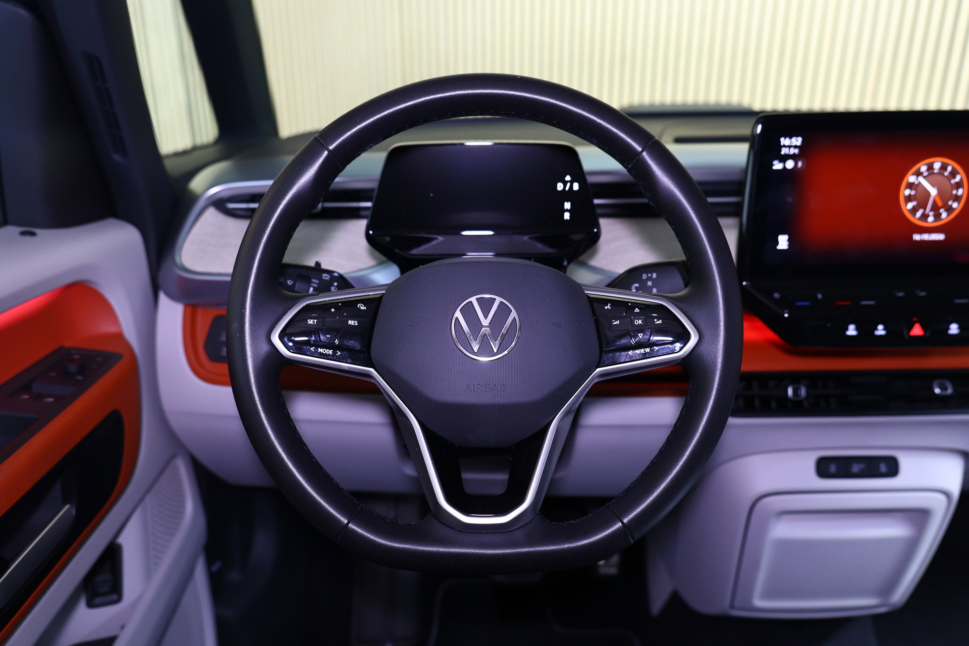 Volkswagen 1st Max 77kWh BTW | Elek. Deuren | Leder | 360° | Trekhaak - foto 22