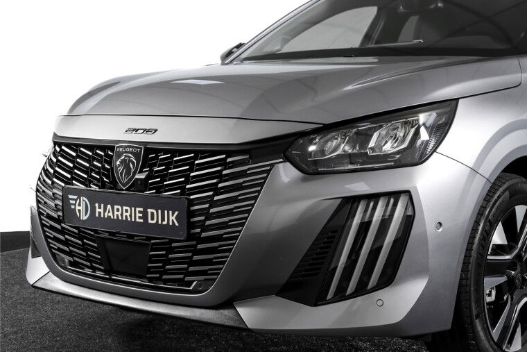 Peugeot - 208