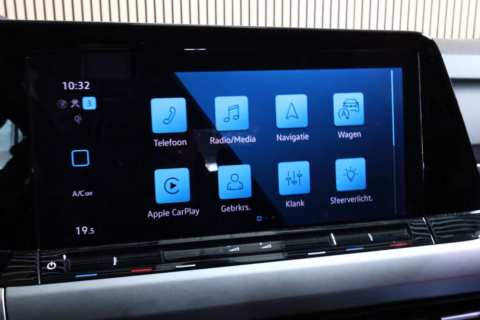 Volkswagen R line 1.0 eTsi AVM ACC CARPLAY CAMERA PDC '24 - foto 20
