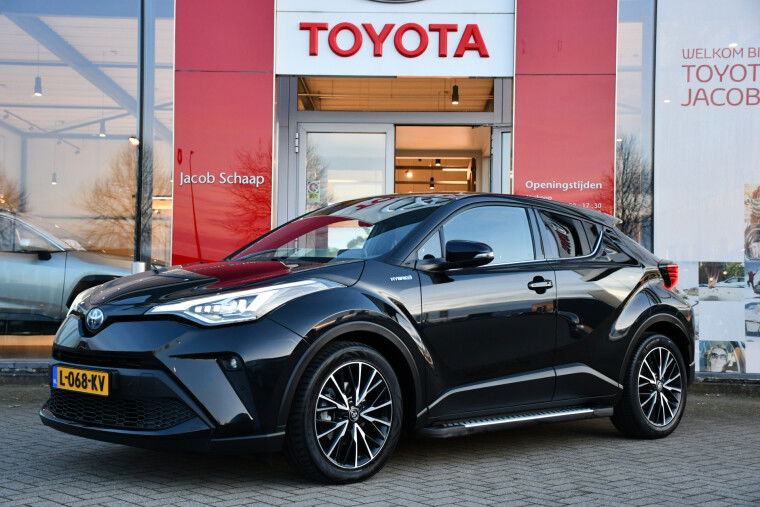 Foto van Toyota C-HR 2.0 Hybrid Executive Limited Automaat 184pk