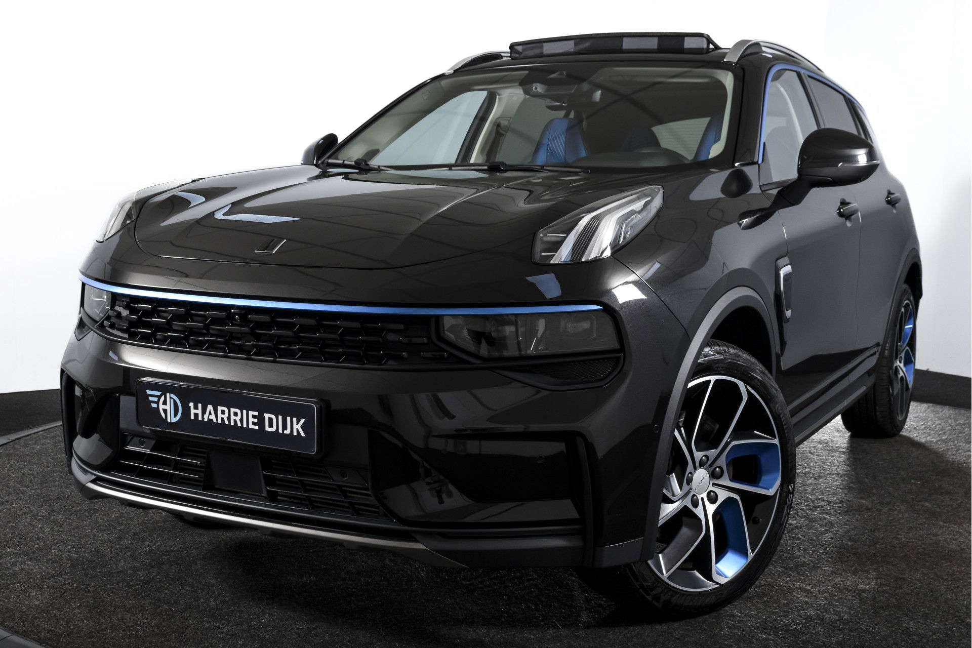Lynk & Co - 01