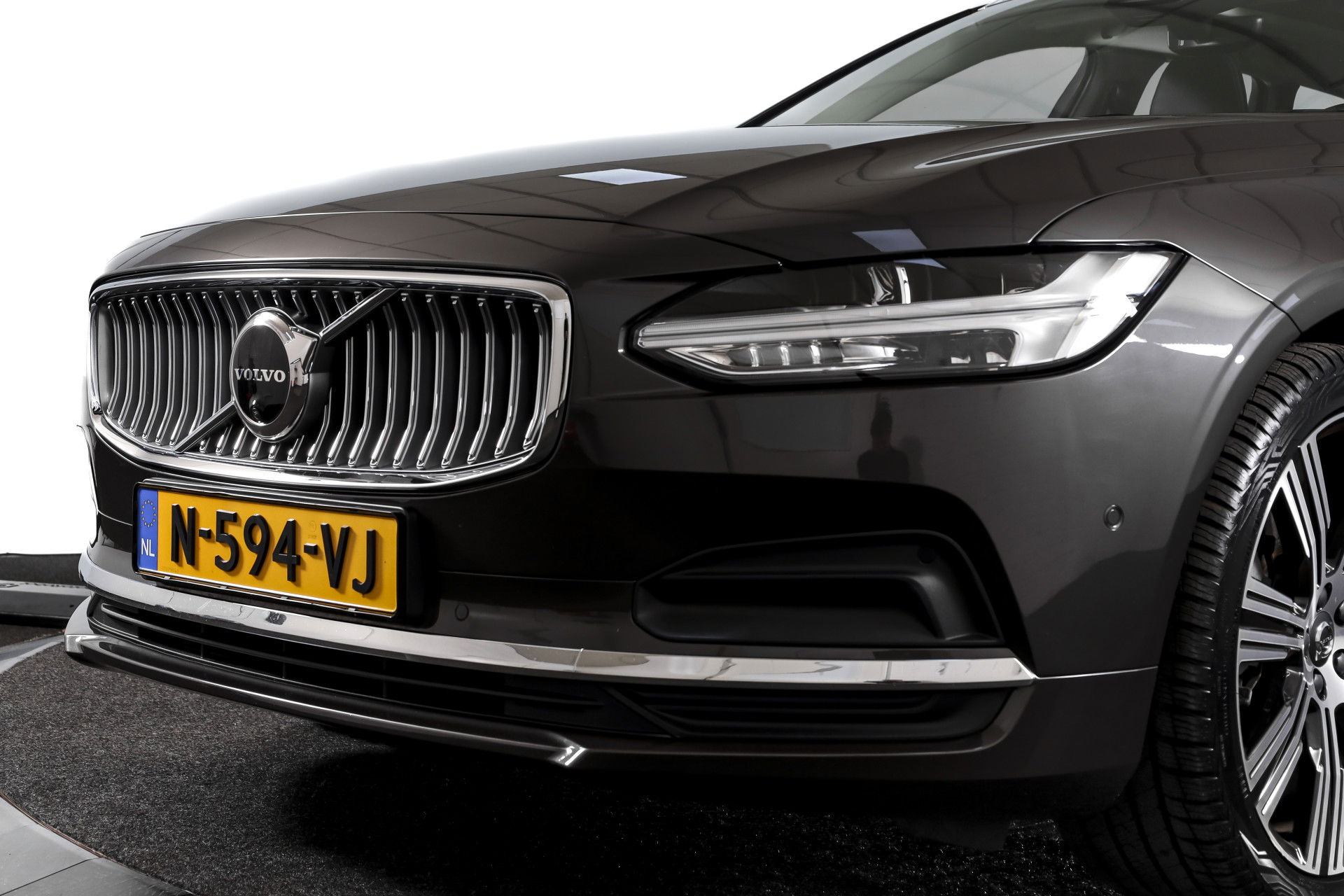 Volvo - V90